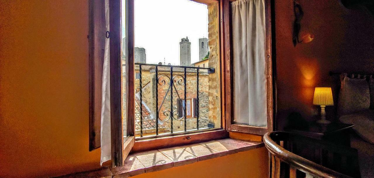 B&B Le Undici Lune San Gimignano Luaran gambar
